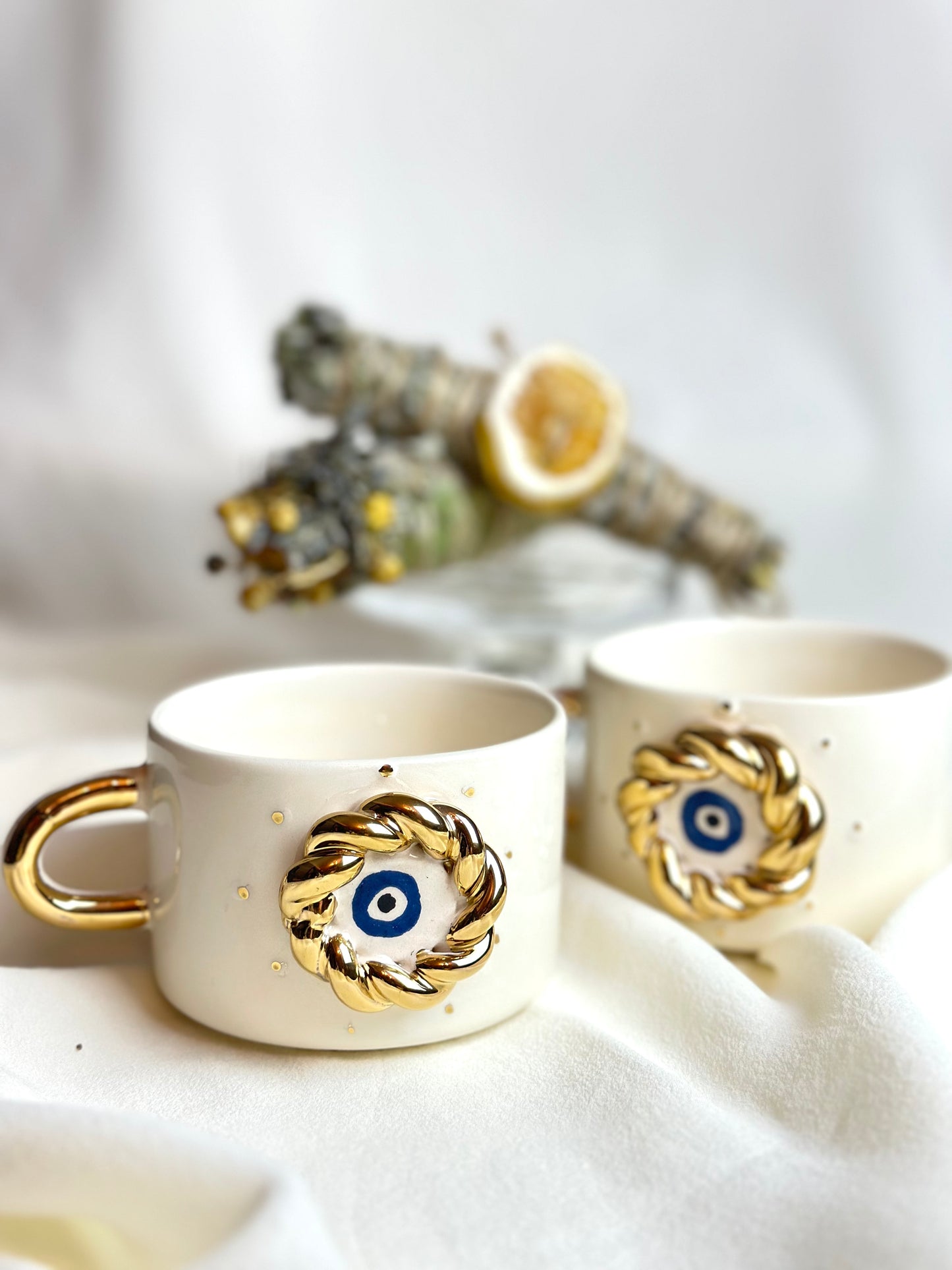 Handgemachte Keramiktasse Gold Evil Eye verziert mit 24 Karat Gold